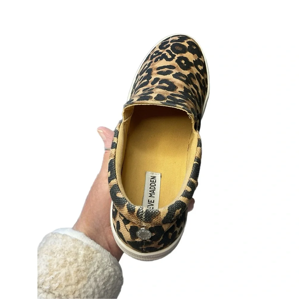 Steve Madden Gills-A Slip on Platform Sz 10M On Trend Leopard Print